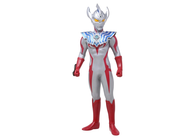 Bandai Ichiban Kuji Ultraman Taiga And Ultra Heroes Ultraman Taiga Action Figure Silver