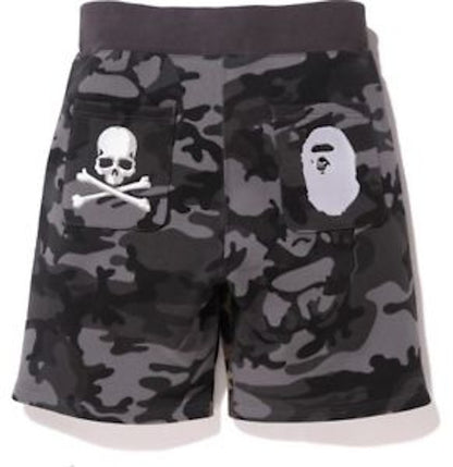 BAPE Vs Mastermind Skull Shark Split Camo Sweatshorts Green/Black
