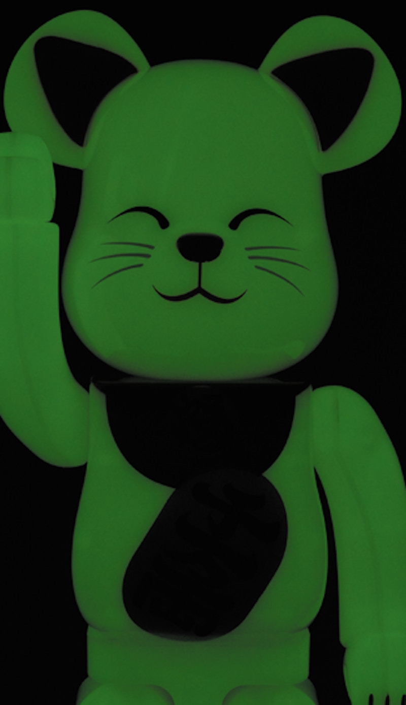 Bearbrick Beckoning Cat Luminous 400% White