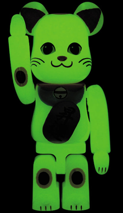 Bearbrick Lucky Cat 100% phosphorescent