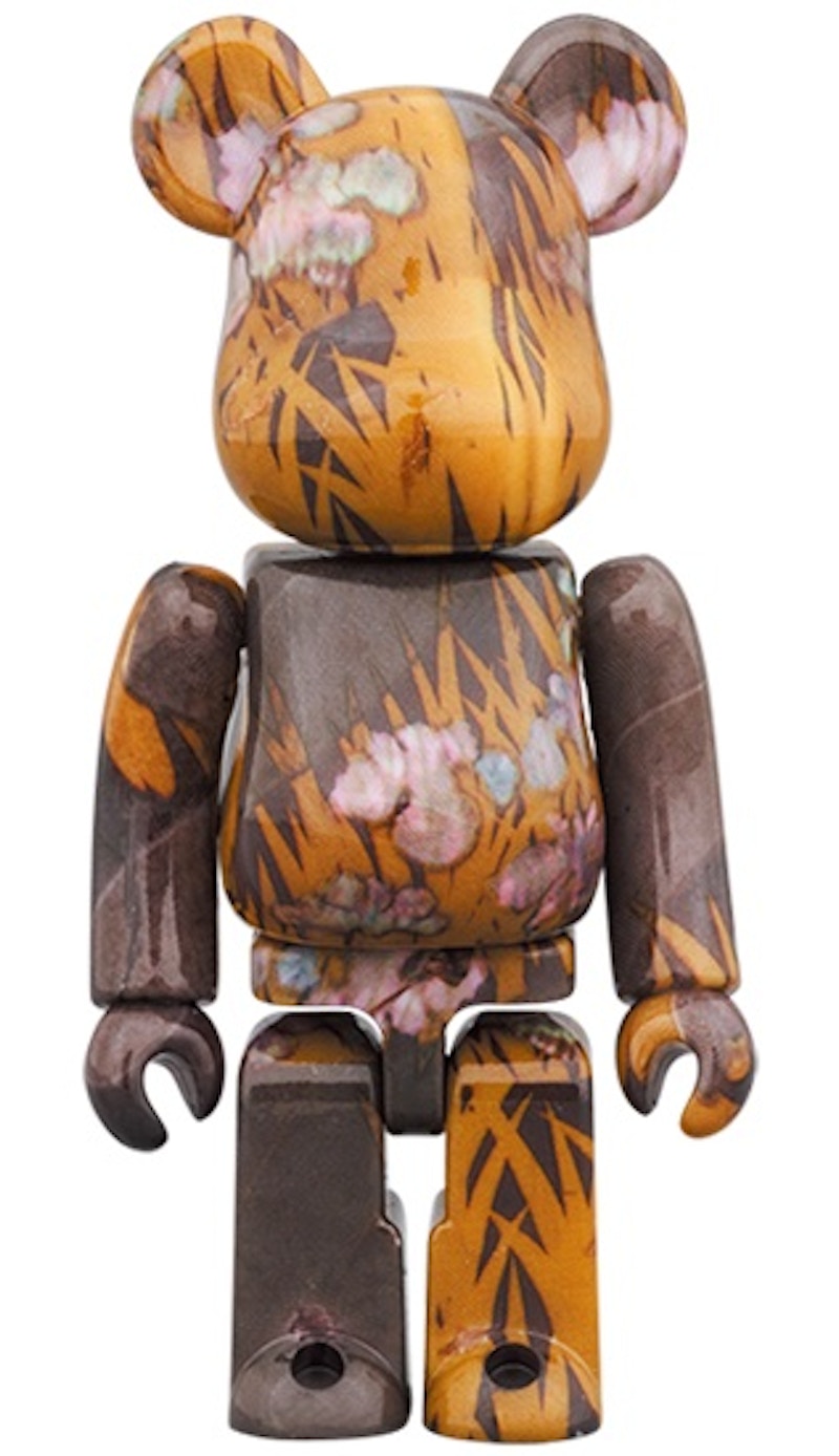 Bearbrick x Tokyo National Museum Korin Ogata National Treasure (Yatsuhashi Makie Mother-of-Pearl Inkstone Box) 100% & 400% Set