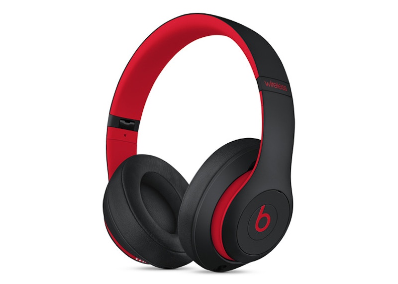 Beats Studio3 Wireless Over-Ear Headphones Decade Collection MX422LL/A Defiant Black/Red