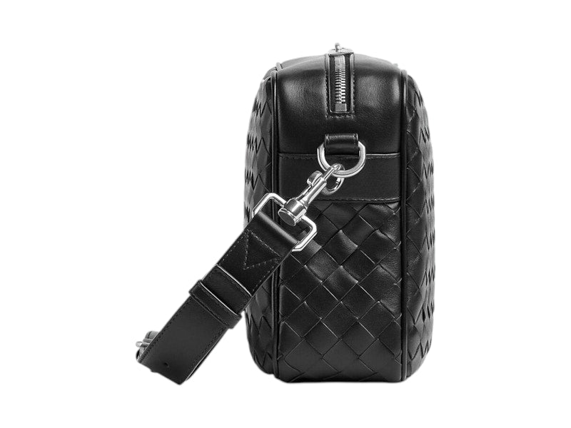 Bottega Veneta Camera Bag Medium Intrecciato Black