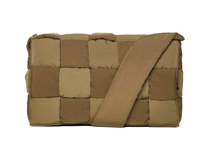 Bottega Veneta Cassette Maxi Intrecciato Mud