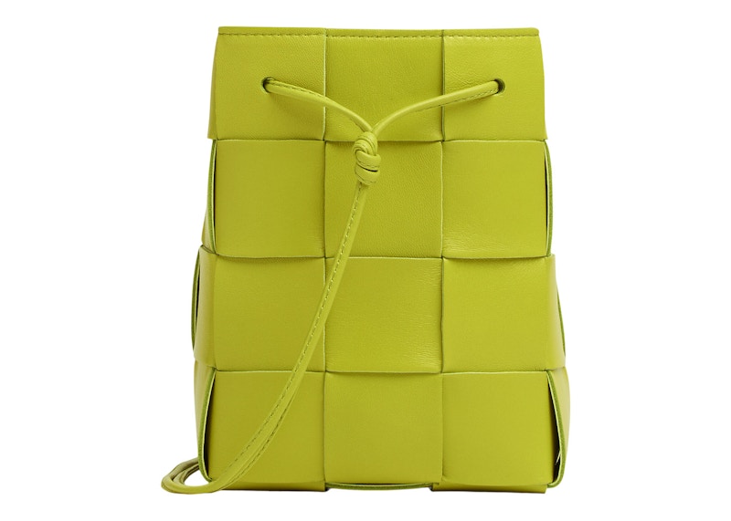 Bottega Veneta Drawstring Cassette Small Intreccio Kiwi