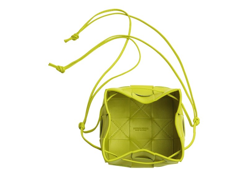 Bottega Veneta Drawstring Cassette Small Intreccio Kiwi