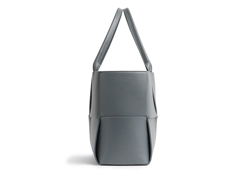 Bottega Veneta Intrecciato Arco Tote Medium Thunder