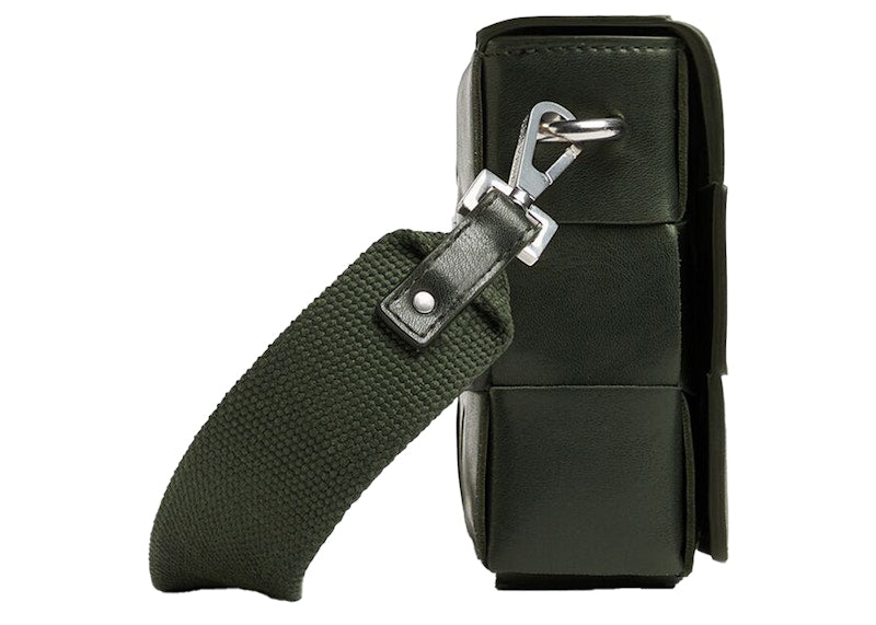 Bottega Veneta Medium Cassette with Versatile Strap Intreccio Dark Green