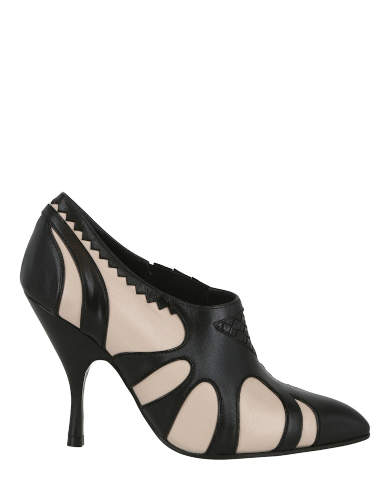 Bottega Veneta Pointed Toe Leather Pumps White Black (Women's)