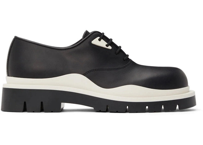 Bottega Veneta Tire Lace Up Leather Shoe Black Ivory