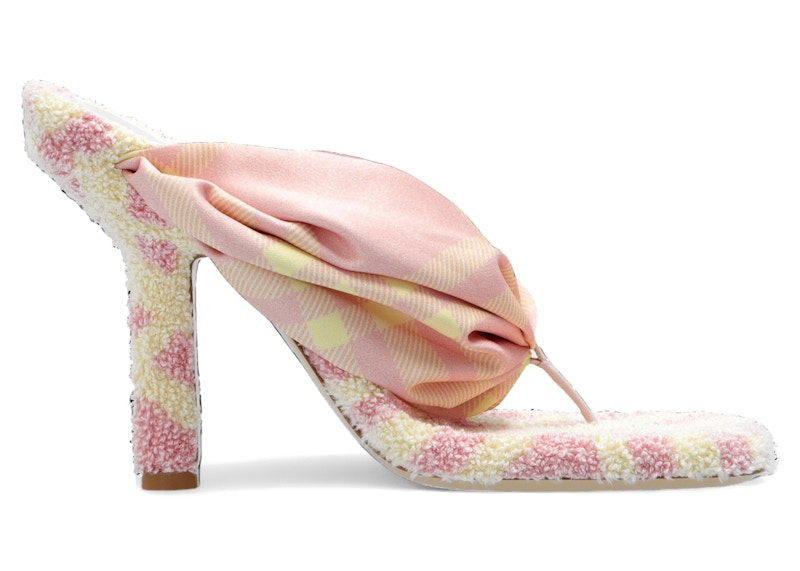Burberry Round-Toe Slip-On Pumps Light Pink Yellow (Women's)