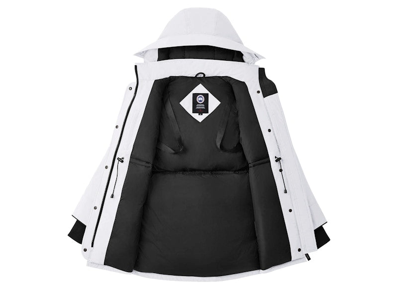 Canada Goose Women's Trillium Parka Heritage Jacket (Classic Fit) North Star White