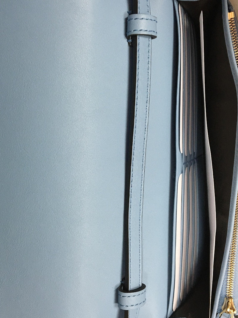 Gucci Crossbody Wallet MicroGuccissima Light Blue