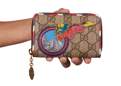 Gucci Zip Wallet Courrier Supreme GG Beige