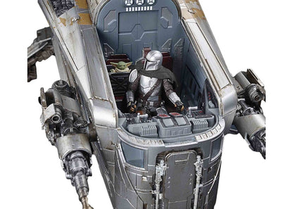 Hasbro Haslab Star Wars The Vintage Collection The Mandalorian Razor Crest Action Figure