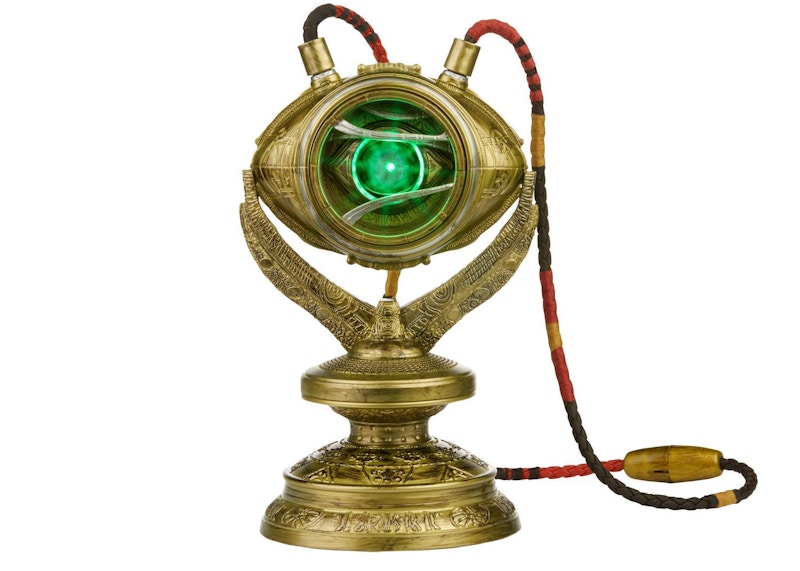 Hasbro Marvel Legends Doctor Strange Eye of Agamotto Figure