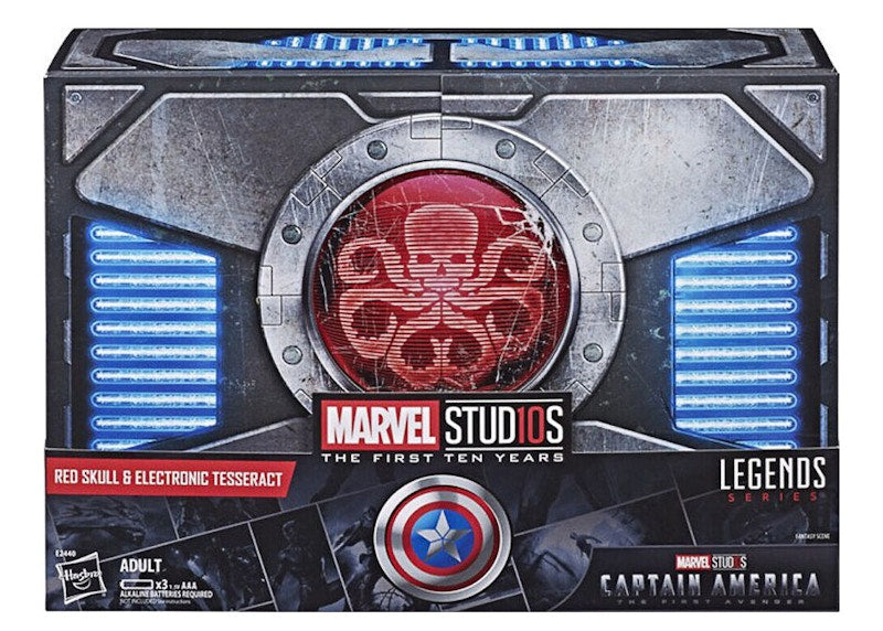 Hasbro Marvel Legends Red Skull & Electronic Tesseract Action Figure