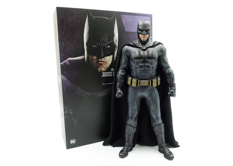 Hot Toys 1/6 Justice League Batman (Deluxe) MMS456 Action Figure