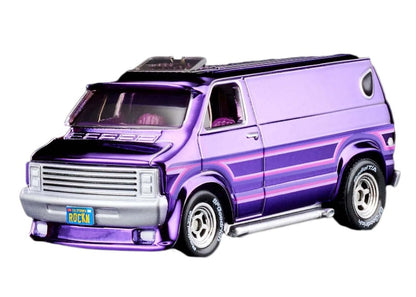 Hot Wheels Collectors RLC Exclusive '70 Dodge Tradesman Van