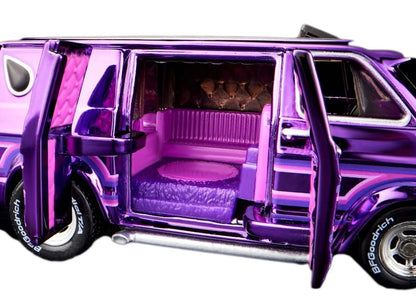 Hot Wheels Collectors RLC Exclusive '70 Dodge Tradesman Van