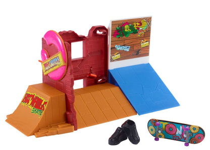 Hot Wheels x Tony Hawk Skate Donut Skatepark With 1 Fingerboard & 1 Pair Of Skate Shoes Set