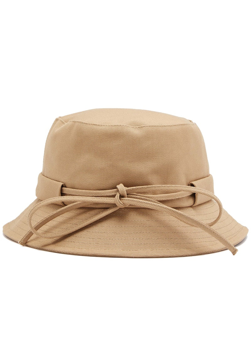 Jacquemus Le Bob Gadjo Bow Knotted Bucket Hat Beige