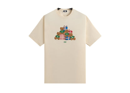 Kith Kithmas Teddy Tee Sandrift