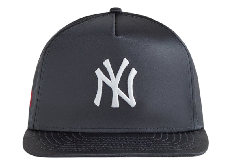 Kith & New Era The New York Yankees Satin 9Forty Snapback Vague