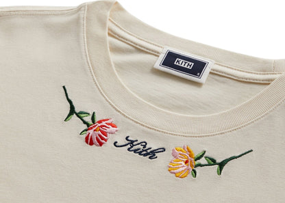 Kith Script Laurel Tee Sandrift