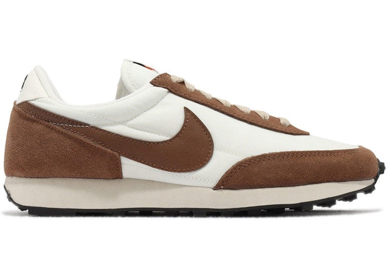 Nike Daybreak SE Rattan Sail (Women's)