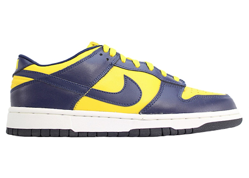 Nike Dunk Low Michigan (2002)