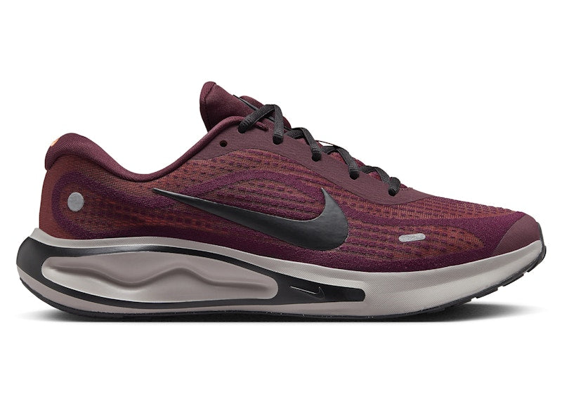 Nike Journey Run Burgundy Crush Monarch Total Orange Black