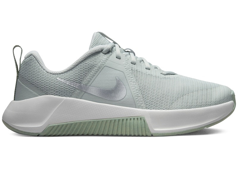 Nike MC Trainer 3 Light Silver Summit White Jade Horizon Metallic Platinum (Women's)