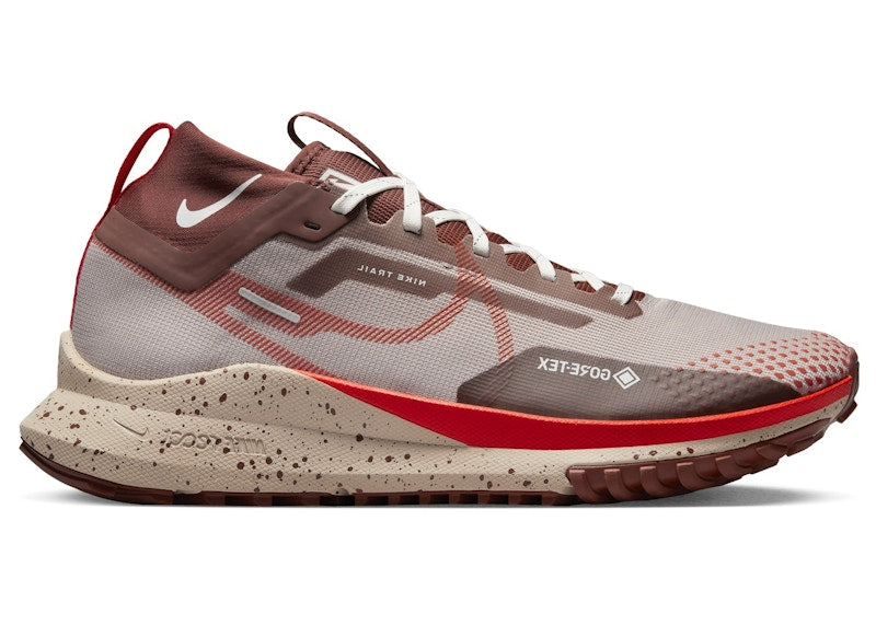 Nike React Pegasus Trail 4 Gore-Tex Diffused Taupe Dark Pony Sail Picante Red