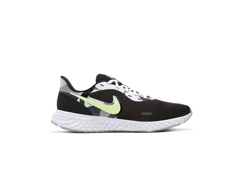 Nike Revolution 5 Black Ghost Green