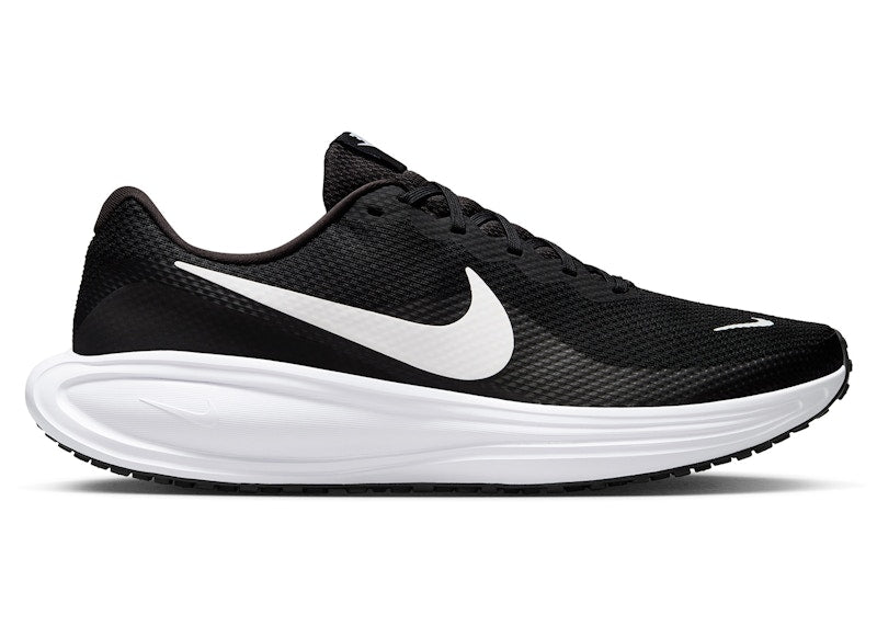 Nike Revolution 8 Black White