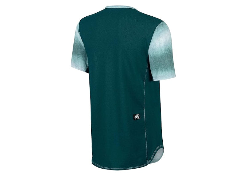 Nike SB Skyline DFC Dip Fade Pocket Tee Teal