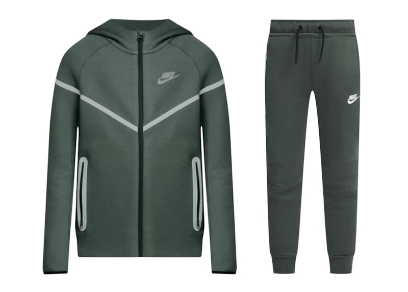 Nike Sportswear Tech Fleece Reflective Kids Full Zip Hoodie & Joggers Set Green