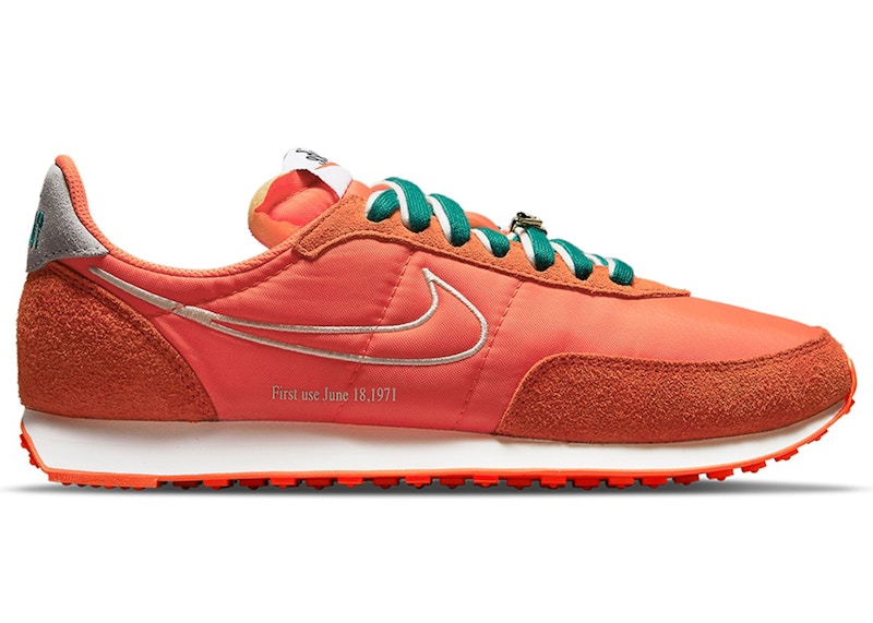 Nike Waffle Trainer 2 First Use Orange