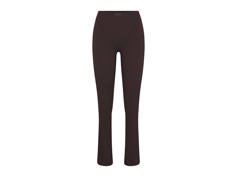 Nike x SKIMS Women's Matte V-Line 39" Straight Legging Dark Sepia