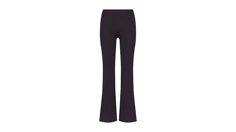 Nike x SKIMS Women's Matte Slim Flare Legging Obsidian