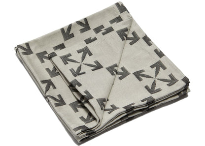 OFF-WHITE Arrow Pattern Napkin Set