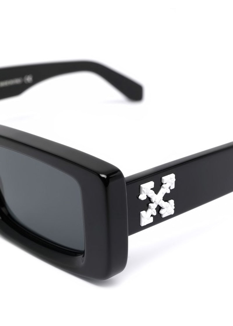 OFF-WHITE Arthur Square Frame Sunglasses Black/White (OERI016Y21PLA0011007)