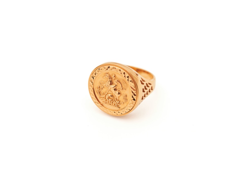 Palace Solid G Sovereign 9k Gold