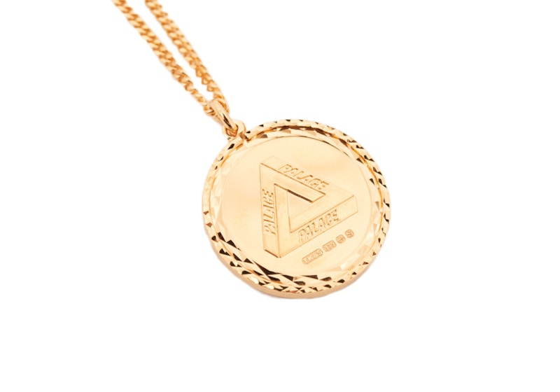 Palace Solid Sovereign Pendant Gold