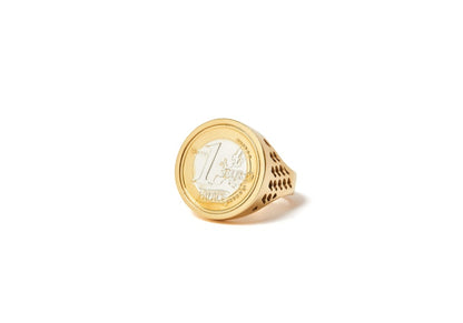 Palace We Are 1 Sovereign Ring Gold