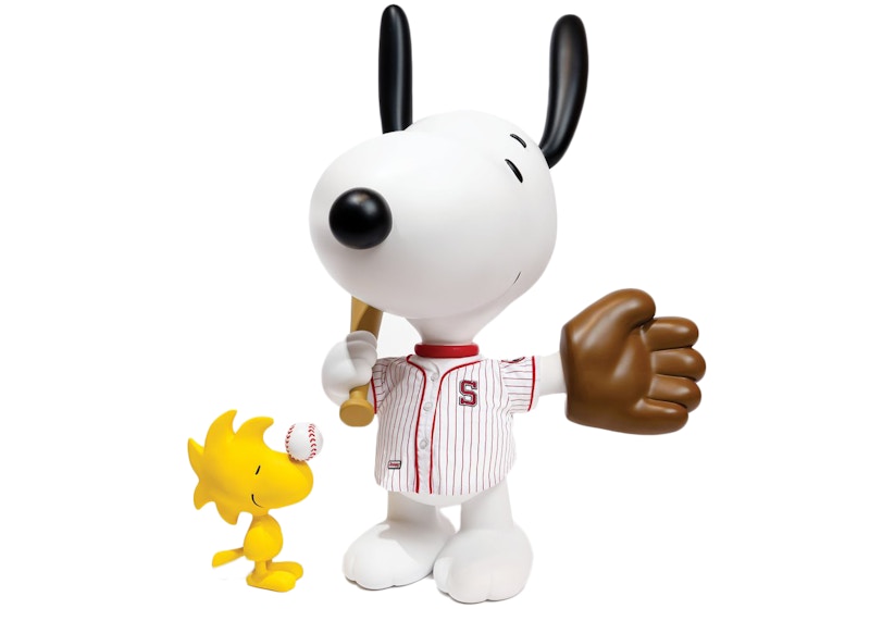 Peanuts "Chill" as Snoopy 2021 Figure (Edition /1000)