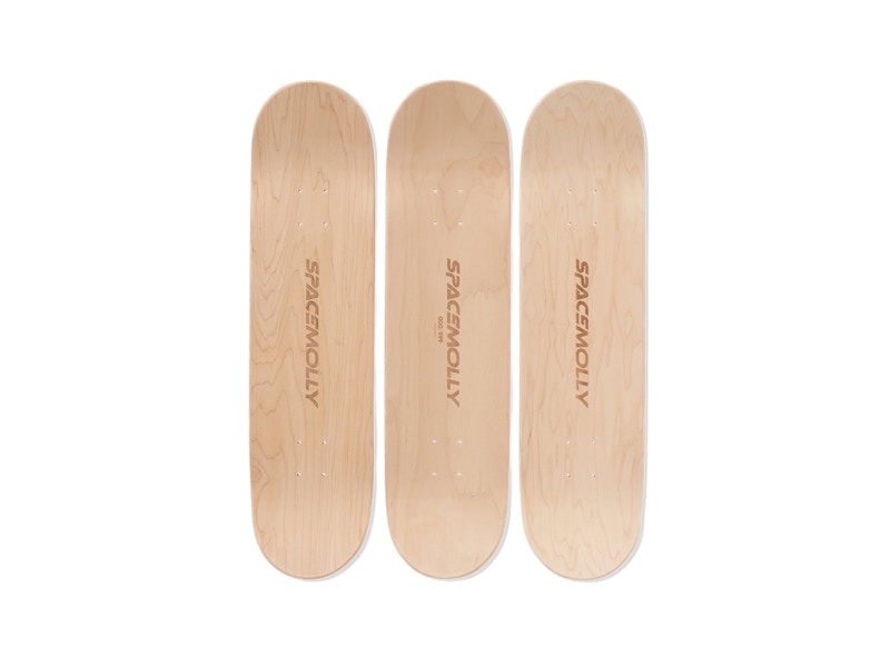 Pop Mart MEGA SPACE MOLLY Hello, Moon Skateboard Deck Set
