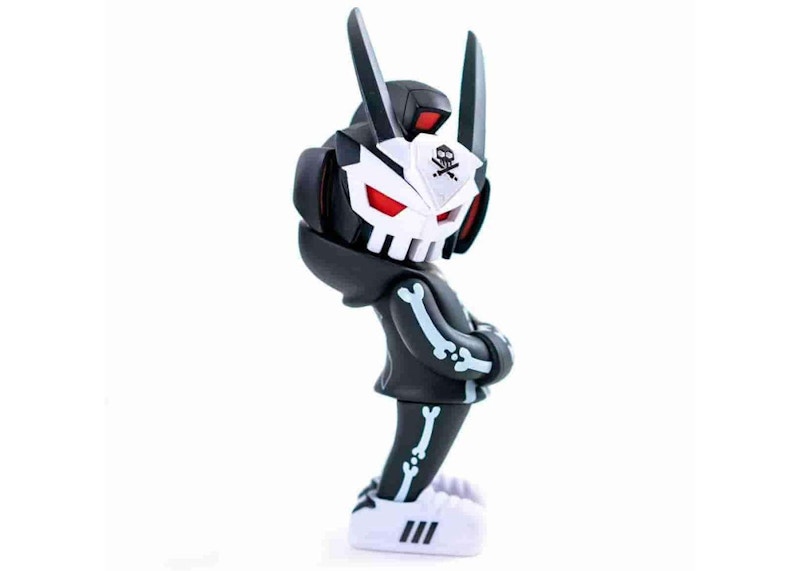 Quiccs x Martian Toys TEQ63 Complex Ghost OG Black