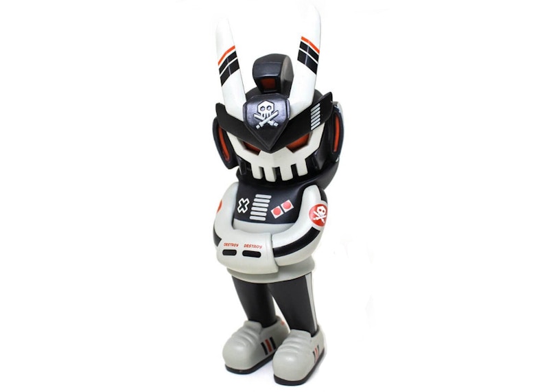 Quiccs x Martian Toys x iamRetro TEQ63 Retro Destroyer